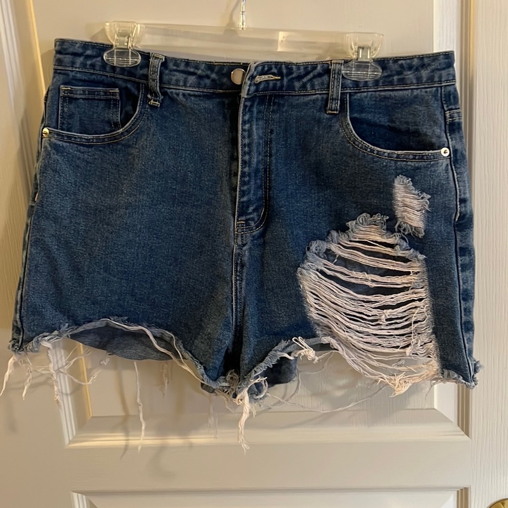 PrettyLittleThing Blue Distressed Jean Shorts